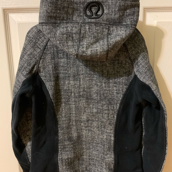 Lululemon thick Hoodie - Picture 2 of 3